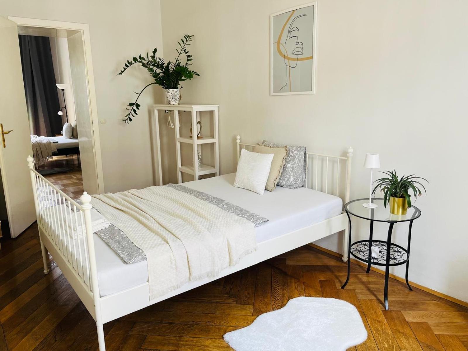 Beautiful City Centre Apartment Відень Екстер'єр фото